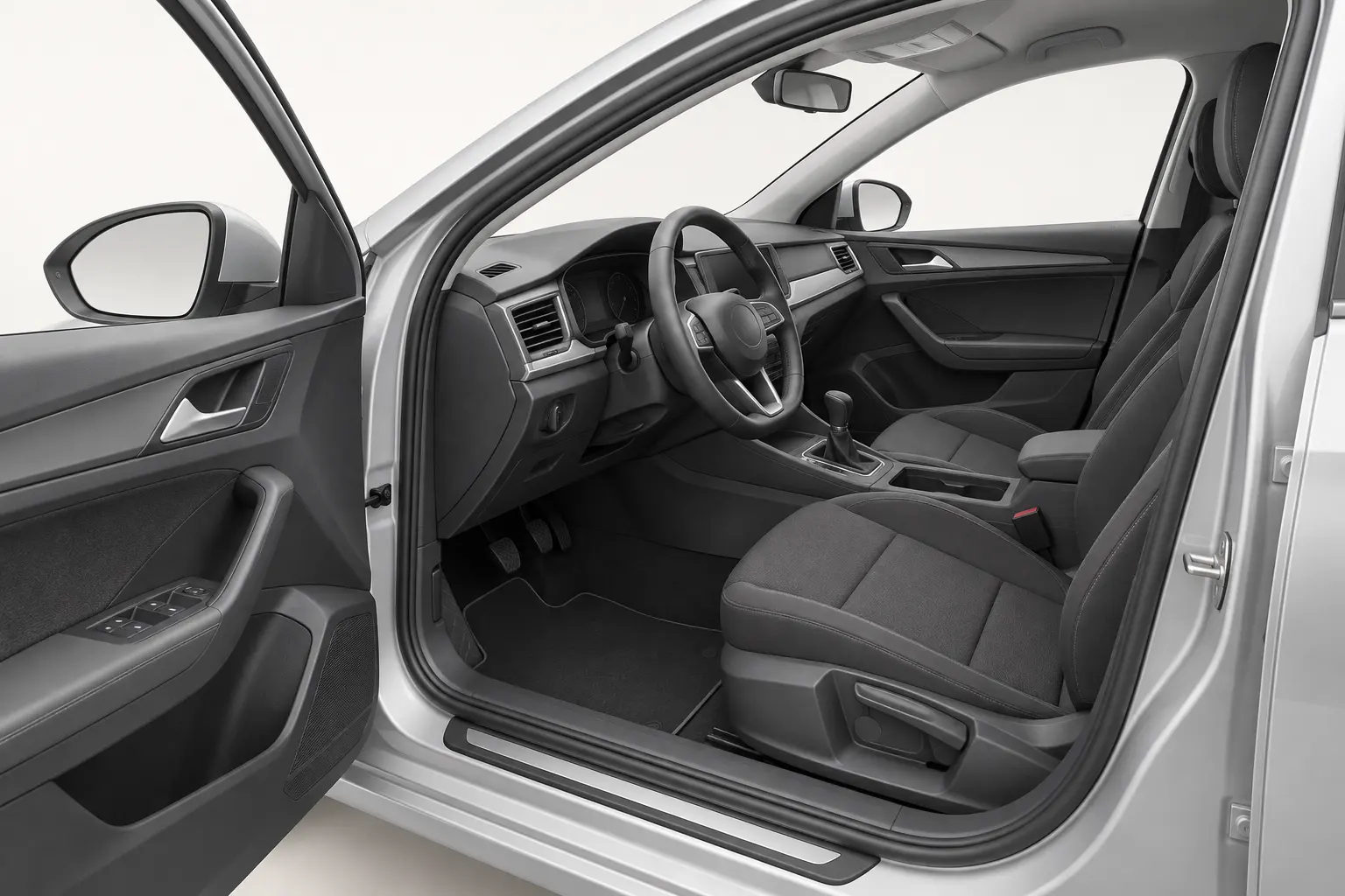 Sauberer Fahrbereich mit geöffnetem Fahrerbereich, Sitz und Cockpit